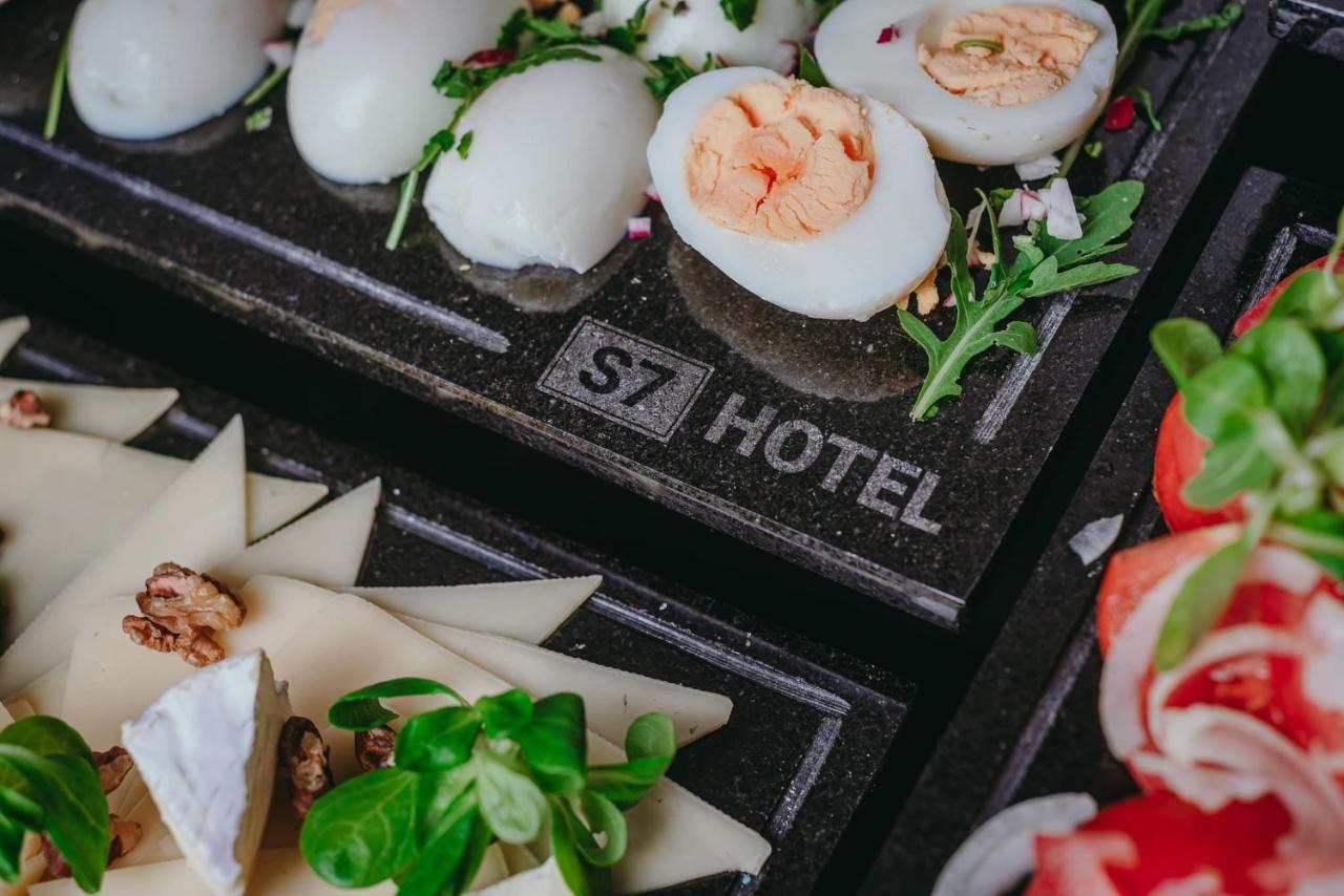 S7 Hotel 凯尔采 外观 照片