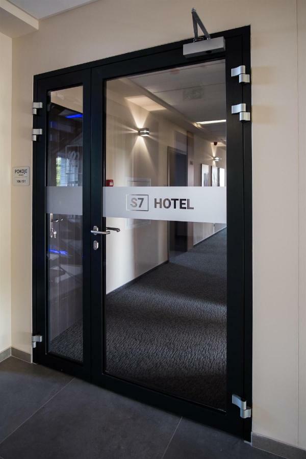 S7 Hotel 凯尔采 外观 照片