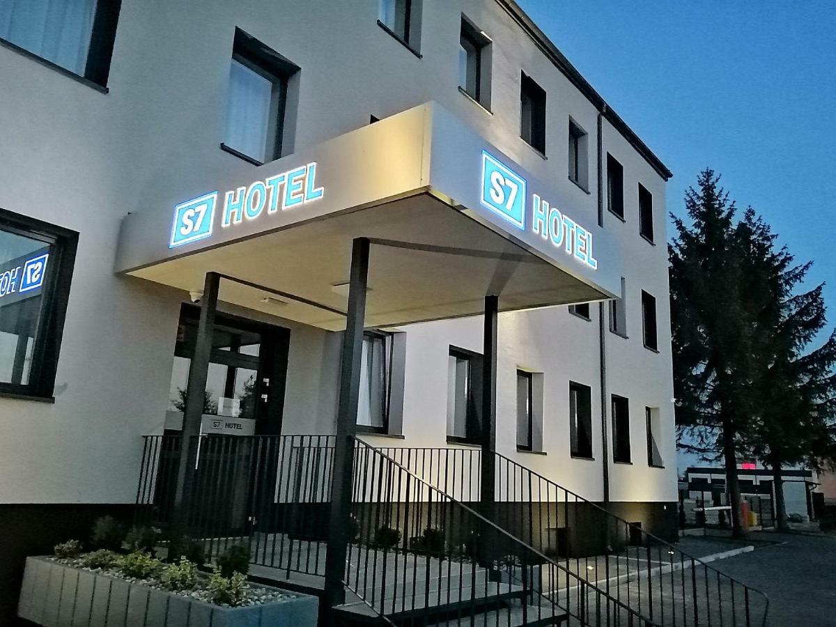 S7 Hotel 凯尔采 外观 照片