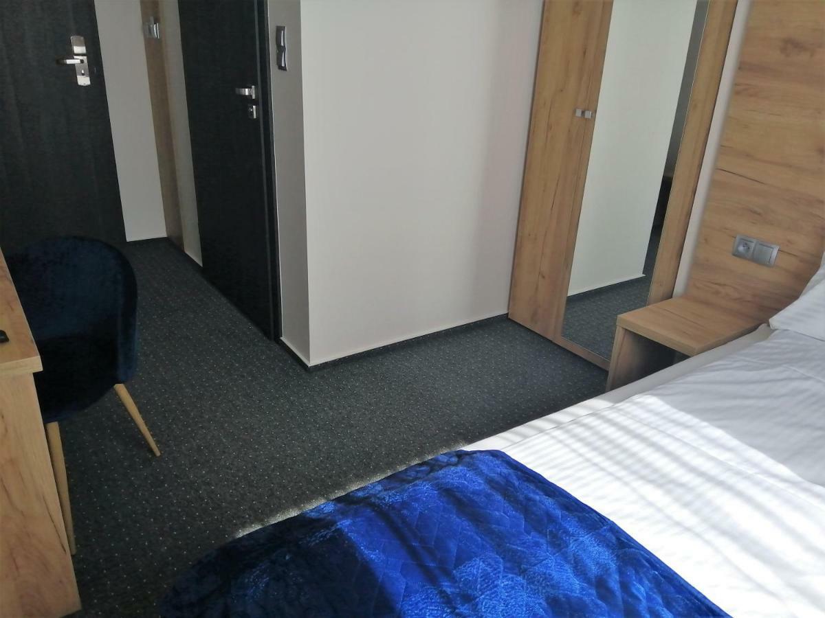 S7 Hotel 凯尔采 外观 照片